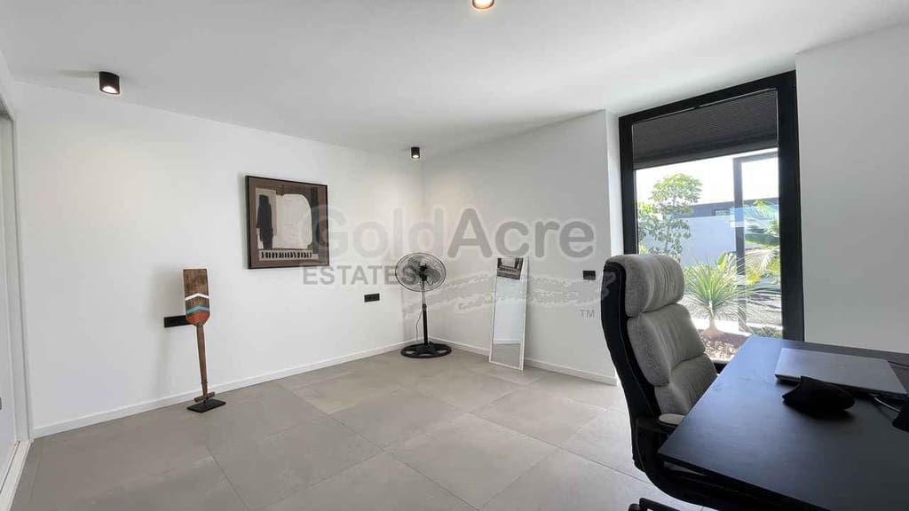 3 quarto Moradia para venda em Villaverde com piscina garagem - 649 000 € (Ref: 10048620)
