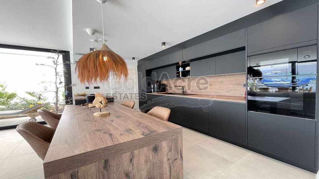 3 quarto Moradia para venda em Villaverde com piscina garagem - 649 000 € (Ref: 10048620)