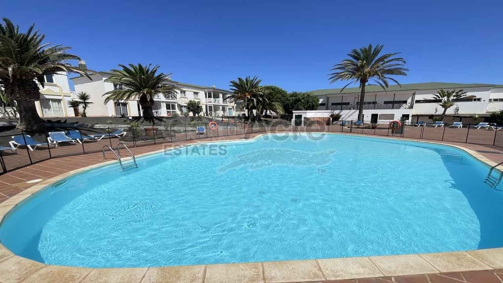 1 sovrum Lägenhet till salu i Corralejo med pool - 149 000 € (Ref: 10054516)