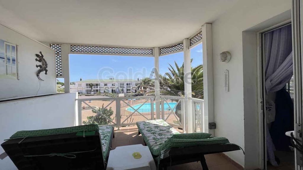 1 sovrum Lägenhet till salu i Corralejo med pool - 149 000 € (Ref: 10054516)