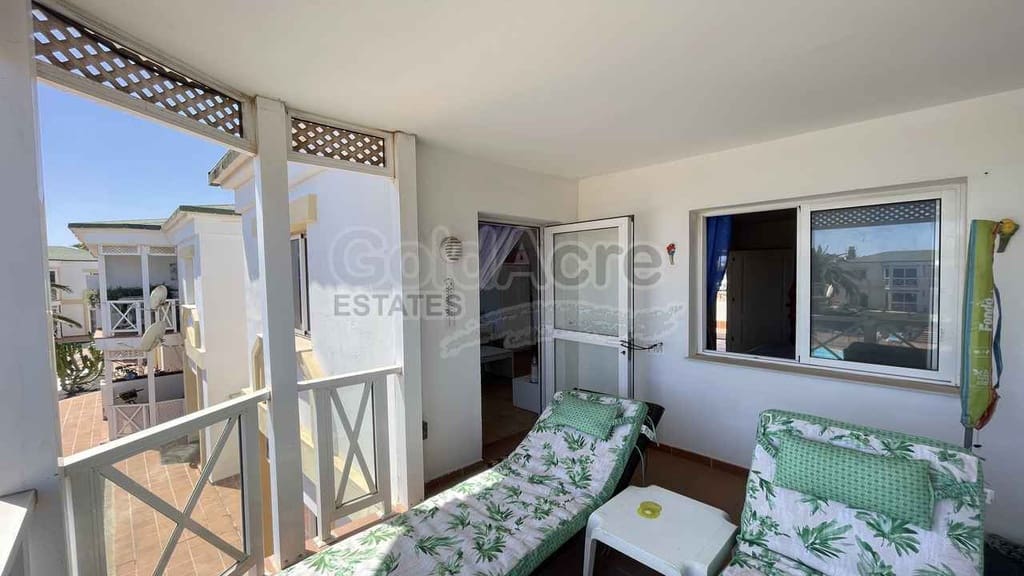 1 sovrum Lägenhet till salu i Corralejo med pool - 149 000 € (Ref: 10054516)