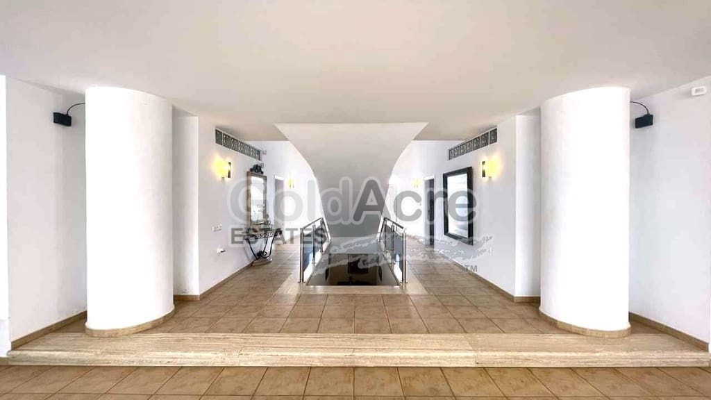 4 quarto Moradia para venda em Corralejo com piscina garagem - 1 390 000 € (Ref: 10094066)