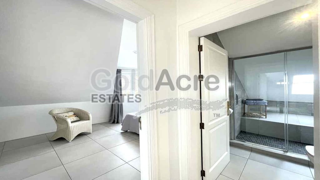 4 quarto Moradia para venda em Corralejo com piscina garagem - 1 390 000 € (Ref: 10094066)