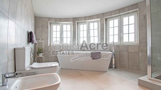 4 quarto Moradia para venda em Corralejo, La Oliva com piscina garagem - 1 390 000 € (Ref: 10094066)