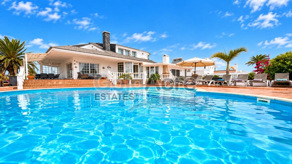4 quarto Moradia para venda em Corralejo com piscina garagem - 1 390 000 € (Ref: 10094066)