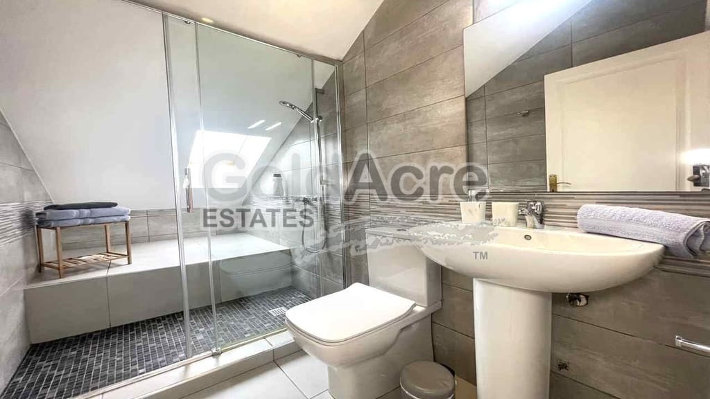 4 quarto Moradia para venda em Corralejo com piscina garagem - 1 390 000 € (Ref: 10094066)