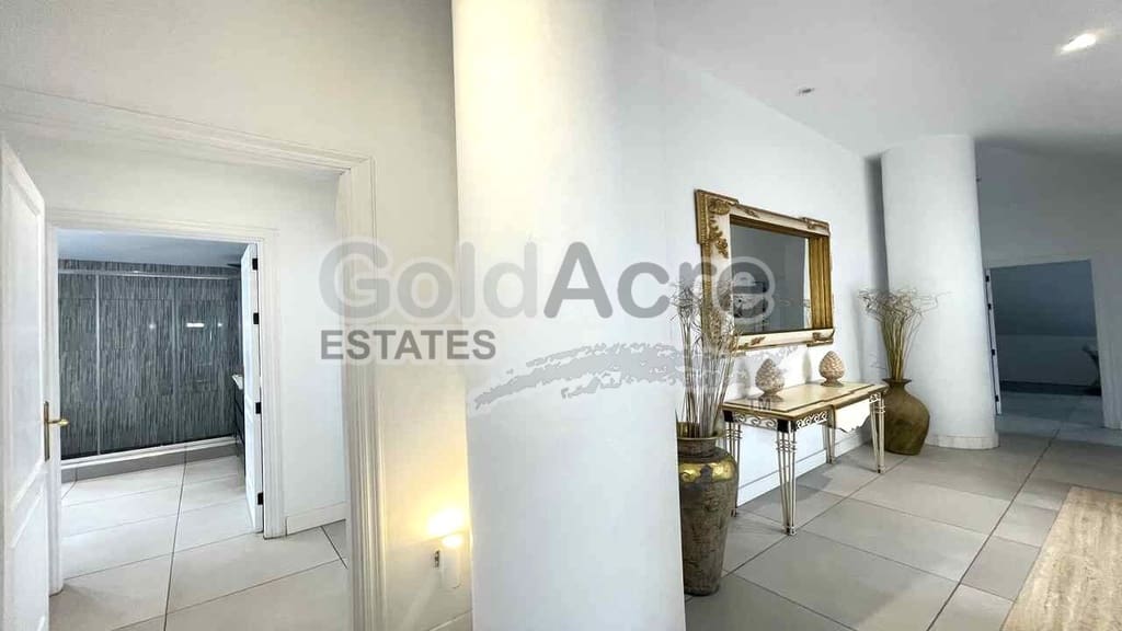 4 quarto Moradia para venda em Corralejo com piscina garagem - 1 390 000 € (Ref: 10094066)