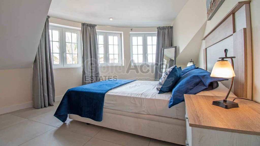 4 bedroom Villa for sale in Corralejo with pool garage - € 1,390,000 (Ref: 10094066)