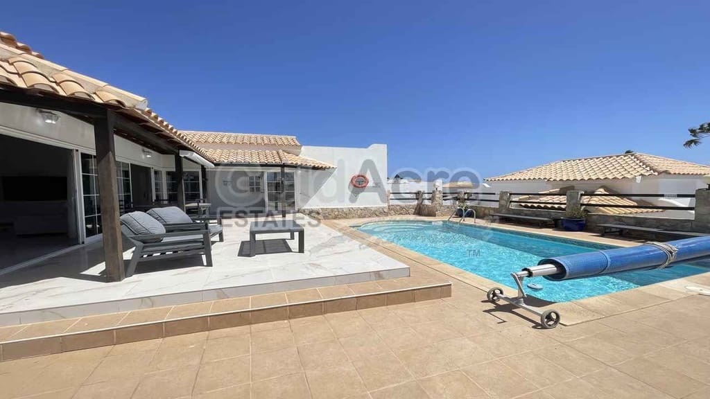 3 chambre Villa/Maison à vendre à Caleta de Fuste avec piscine garage - 475 000 € (Ref: 10097434)