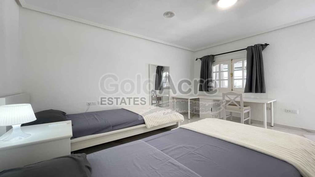 3 chambre Villa/Maison à vendre à Caleta de Fuste avec piscine garage - 475 000 € (Ref: 10097434)