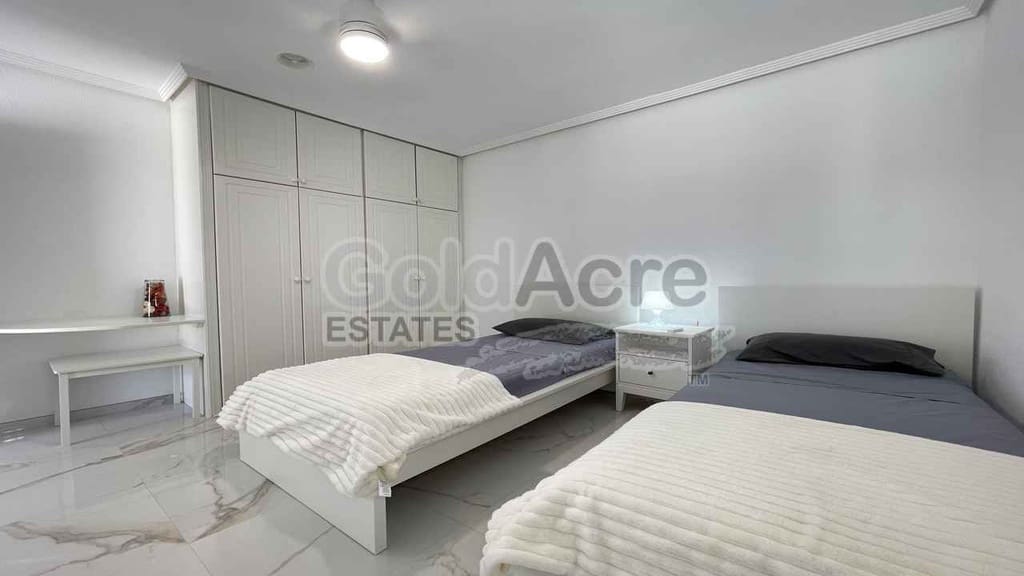 3 chambre Villa/Maison à vendre à Caleta de Fuste avec piscine garage - 475 000 € (Ref: 10097434)