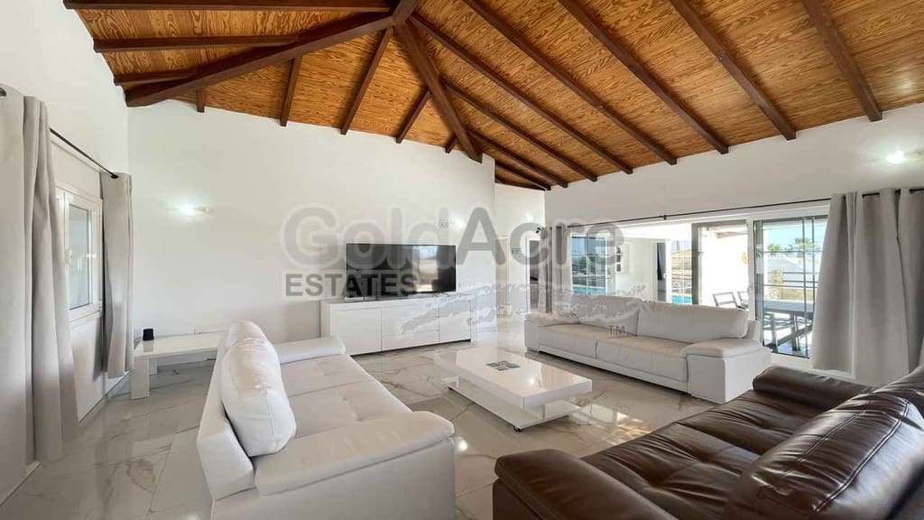 3 chambre Villa/Maison à vendre à Caleta de Fuste avec piscine garage - 475 000 € (Ref: 10097434)