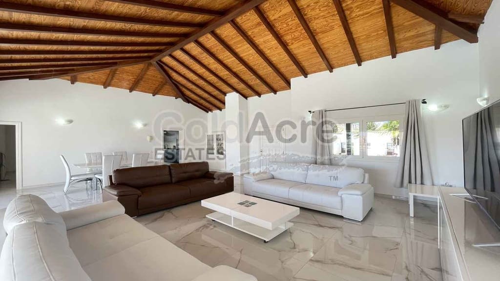 3 chambre Villa/Maison à vendre à Caleta de Fuste avec piscine garage - 475 000 € (Ref: 10097434)