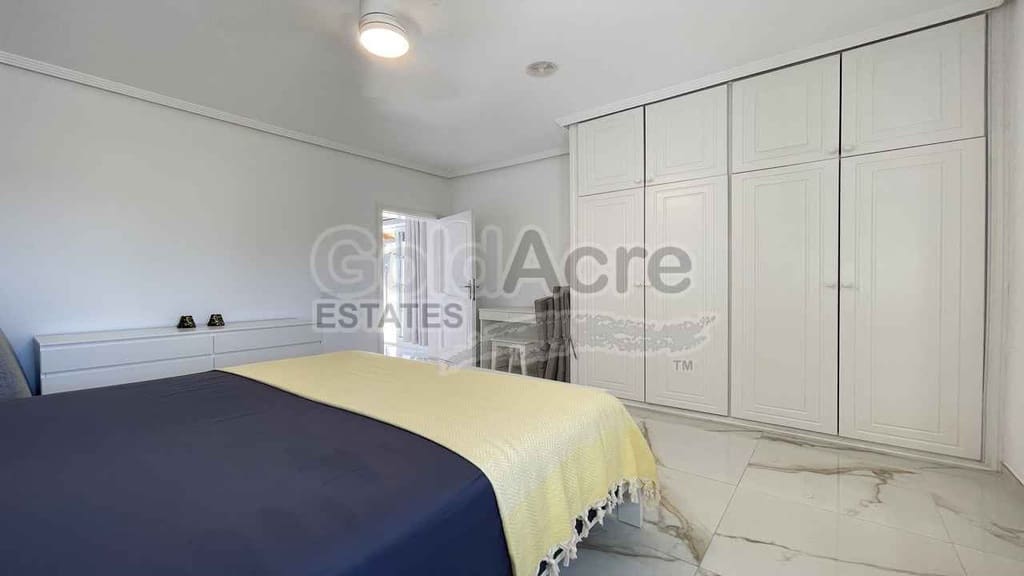 3 chambre Villa/Maison à vendre à Caleta de Fuste avec piscine garage - 475 000 € (Ref: 10097434)