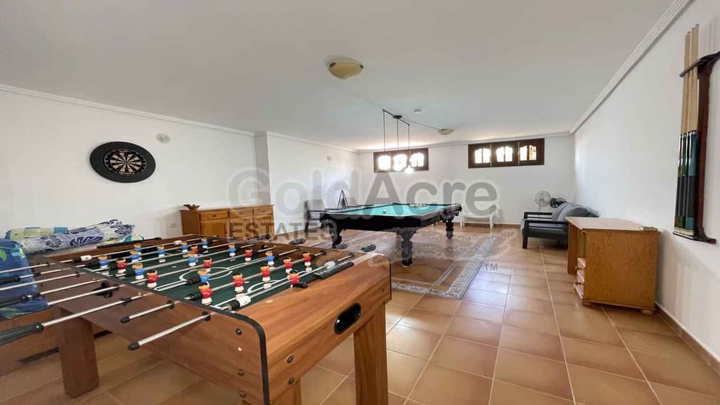 3 chambre Villa/Maison à vendre à Caleta de Fuste avec piscine garage - 475 000 € (Ref: 10097434)