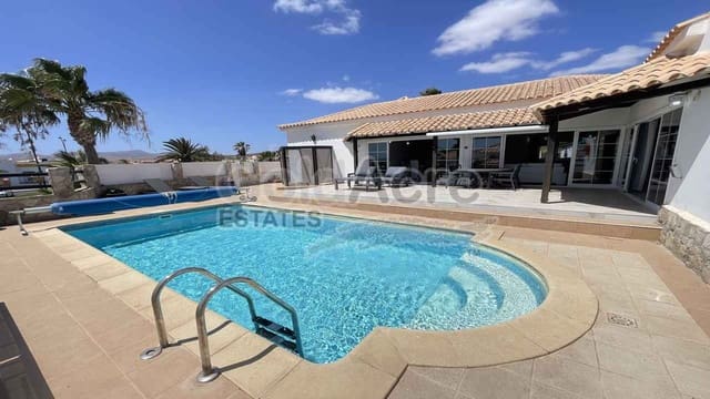 3 chambre Villa/Maison à vendre à Caleta de Fuste, Antigua avec piscine garage - 475 000 € (Ref: 10097434)
