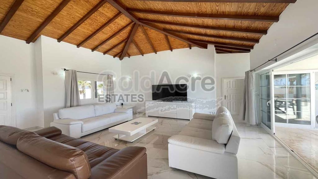 3 chambre Villa/Maison à vendre à Caleta de Fuste avec piscine garage - 475 000 € (Ref: 10097434)