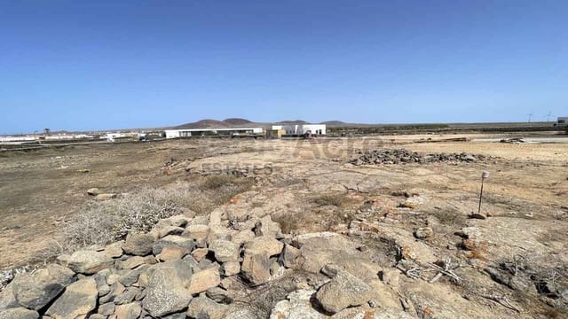 Terreno Não Urbanizado para venda em Lajares, La Oliva - 185 000 € (Ref: 10110428)
