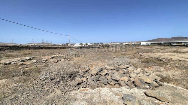 Terreno Não Urbanizado para venda em Lajares, La Oliva - 185 000 € (Ref: 10110428)