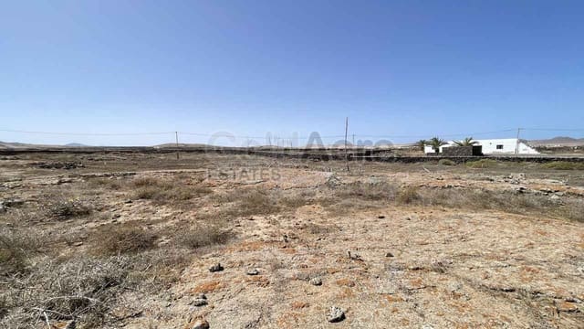 Teren niezagospodarowany na sprzedaż w Lajares, La Oliva - 170 000 € (Ref: 10110429)