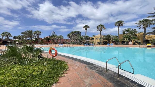 2 Zimmer Apartment zu verkaufen in Corralejo, La Oliva mit Pool Garage - 235.000 € (Ref: 10113486)