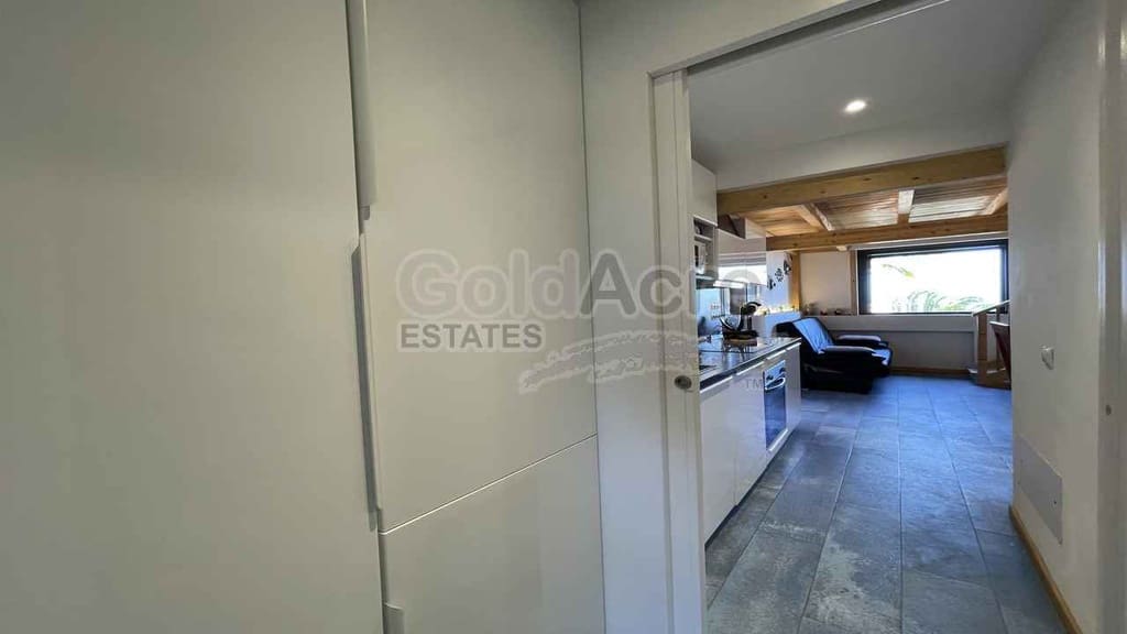 1 bedroom Apartment for sale in Corralejo with pool - € 225,000 (Ref: 10150196)