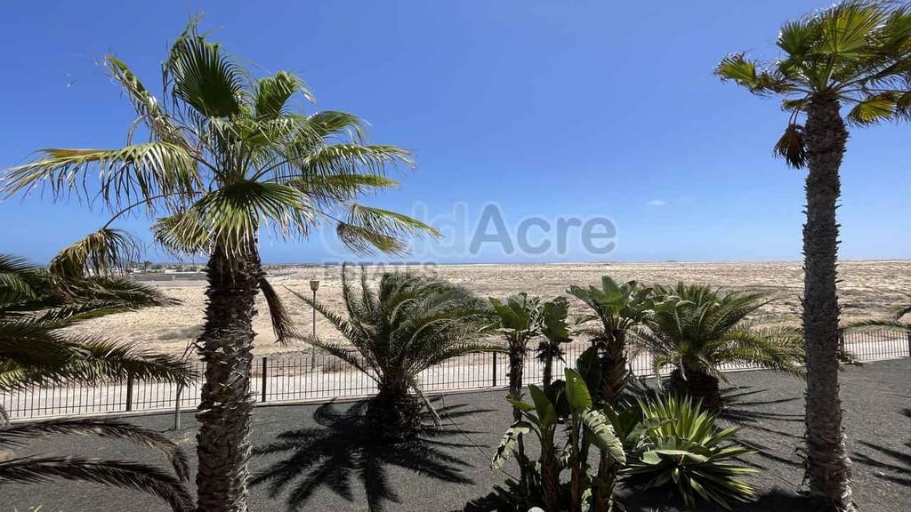 1 bedroom Apartment for sale in Corralejo with pool - € 225,000 (Ref: 10150196)
