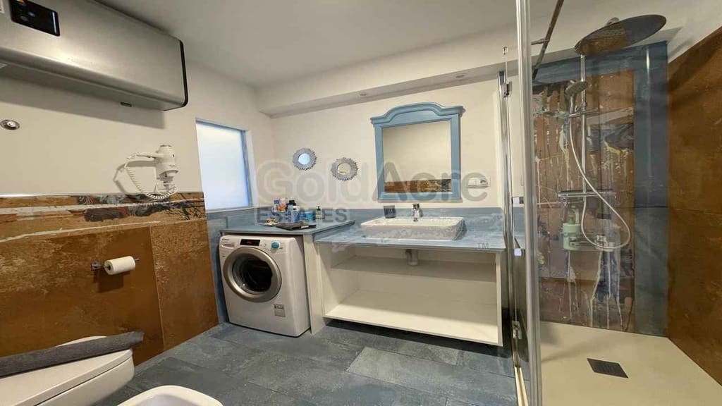 1 bedroom Apartment for sale in Corralejo with pool - € 225,000 (Ref: 10150196)