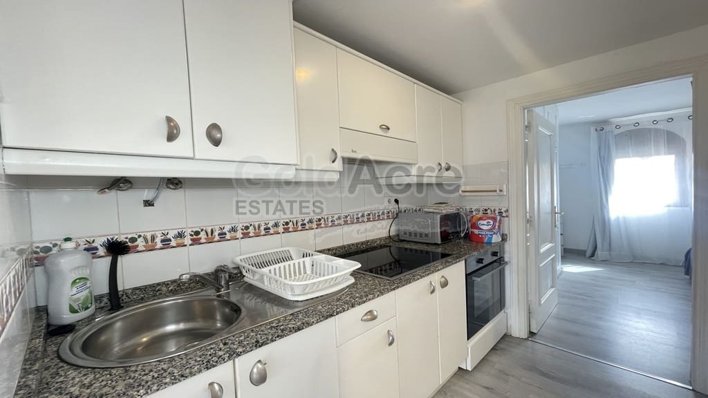 1 bedroom Apartment for sale in Corralejo with pool - € 215,000 (Ref: 10158854)