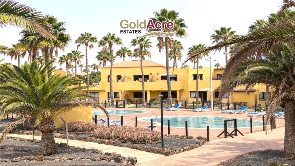 1 bedroom Apartment for sale in Corralejo with pool - € 215,000 (Ref: 10158854)