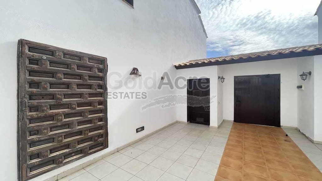 3 bedroom Terraced Villa for sale in La Oliva with pool - € 249,000 (Ref: 10162080)