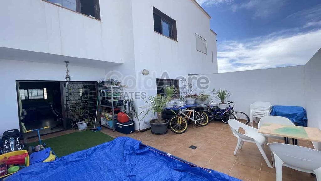 3 bedroom Terraced Villa for sale in La Oliva with pool - € 249,000 (Ref: 10162080)