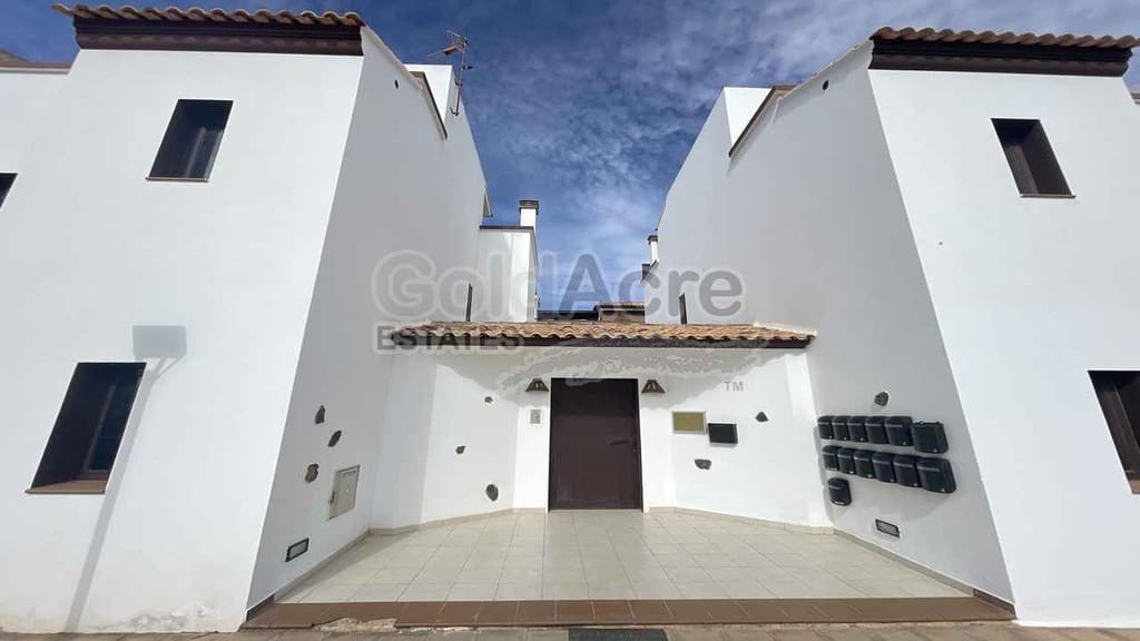 3 bedroom Terraced Villa for sale in La Oliva with pool - € 249,000 (Ref: 10162080)