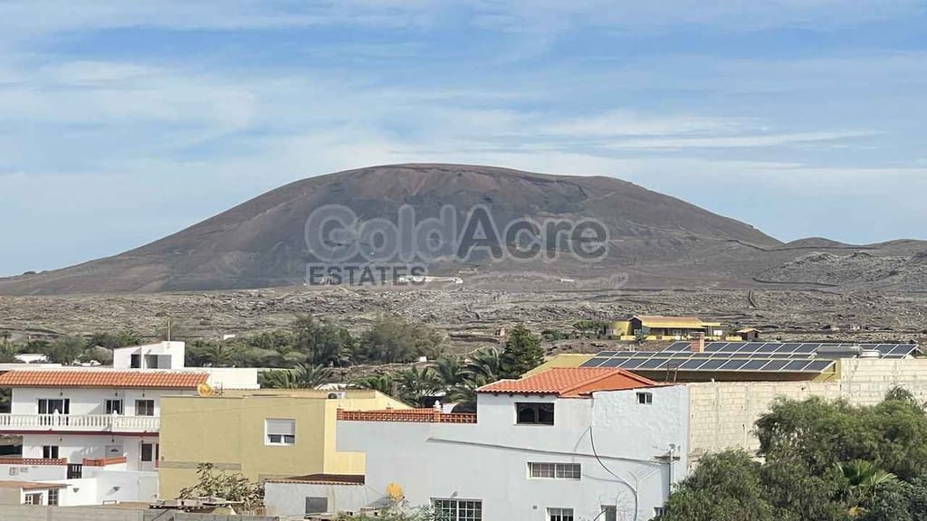 3 bedroom Terraced Villa for sale in La Oliva with pool - € 249,000 (Ref: 10162080)