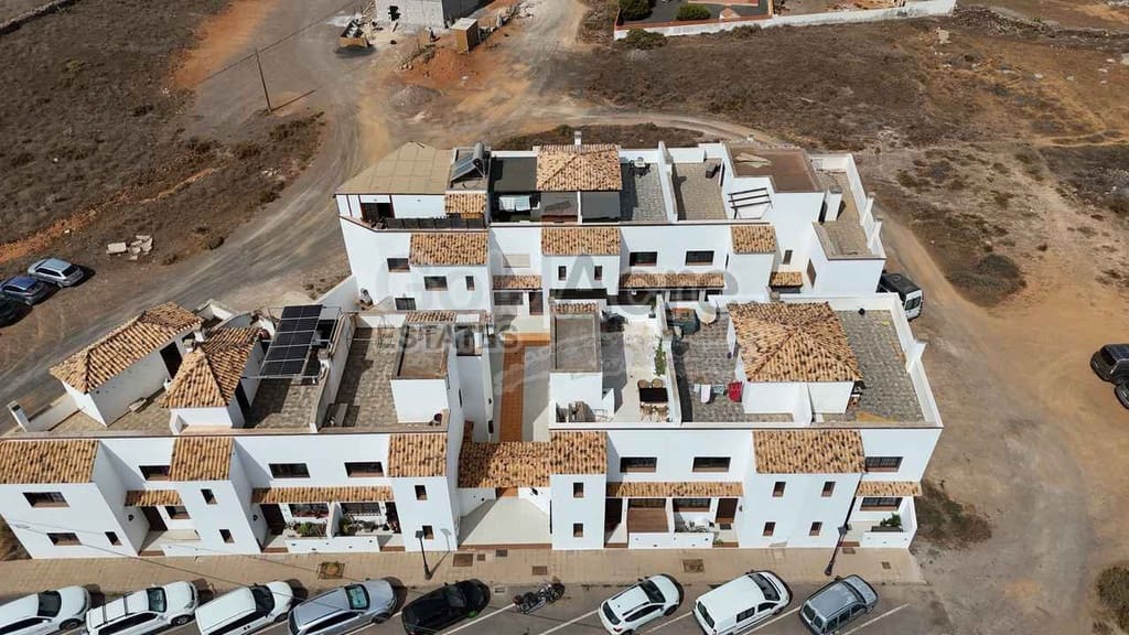 3 bedroom Terraced Villa for sale in La Oliva with pool - € 249,000 (Ref: 10162080)