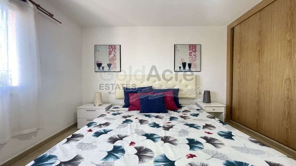 1 bedroom Apartment for sale in Corralejo with pool - € 230,000 (Ref: 10168031)