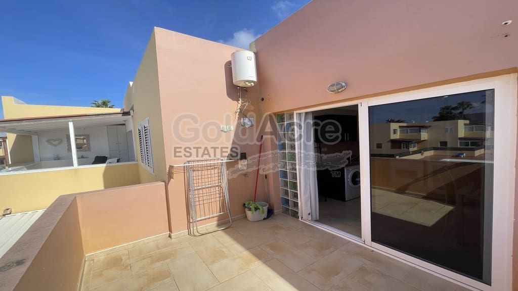 1 bedroom Apartment for sale in Corralejo with pool - € 230,000 (Ref: 10168031)