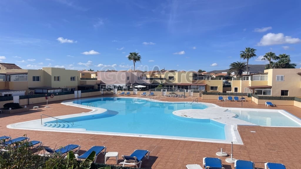 1 bedroom Apartment for sale in Corralejo with pool - € 230,000 (Ref: 10168031)