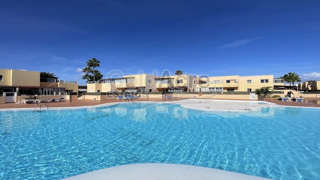 1 bedroom Apartment for sale in Corralejo with pool - € 230,000 (Ref: 10168031)