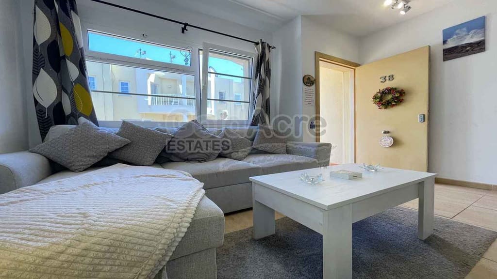 3 bedroom Villa for sale in Antigua with pool - € 229,000 (Ref: 10168032)