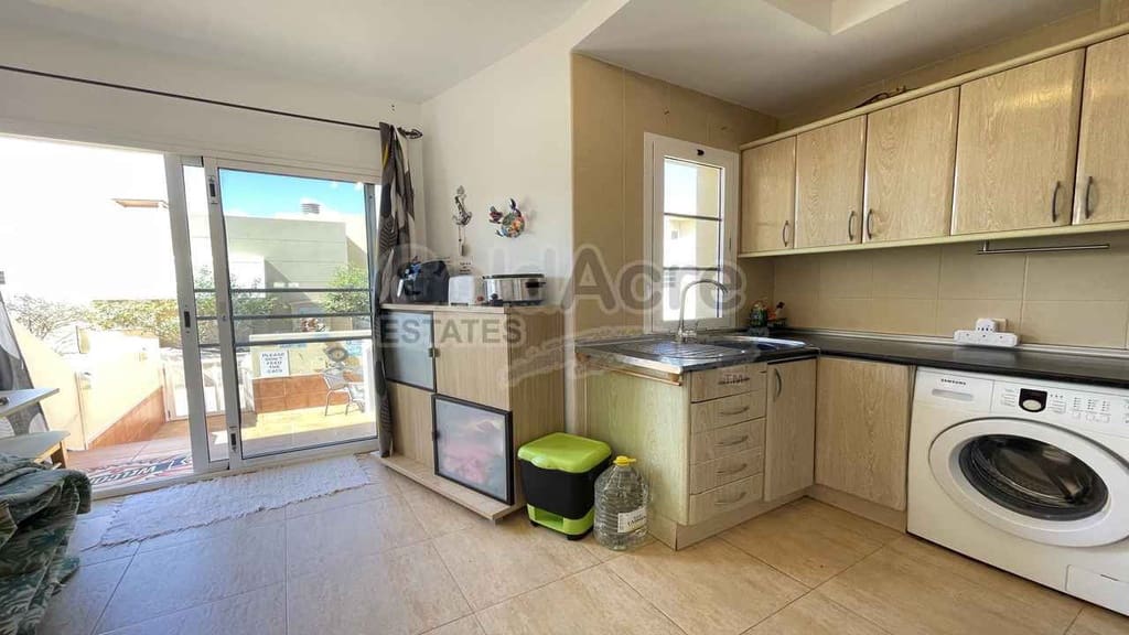 3 bedroom Villa for sale in Antigua with pool - € 229,000 (Ref: 10168032)