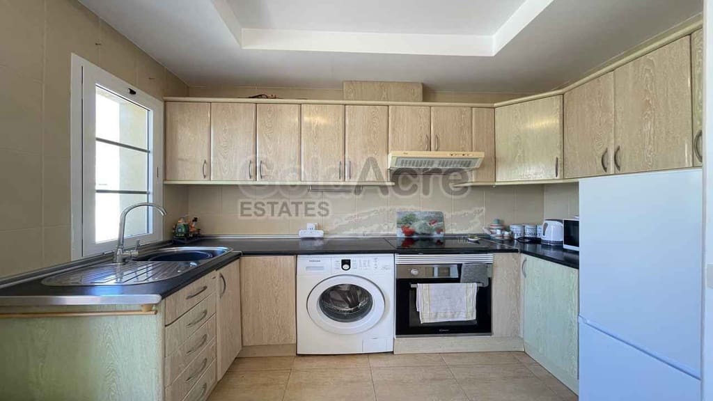 3 bedroom Villa for sale in Antigua with pool - € 229,000 (Ref: 10168032)