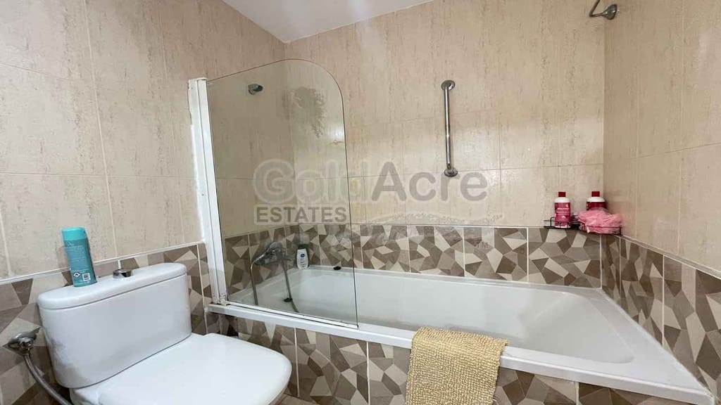 3 bedroom Villa for sale in Antigua with pool - € 229,000 (Ref: 10168032)