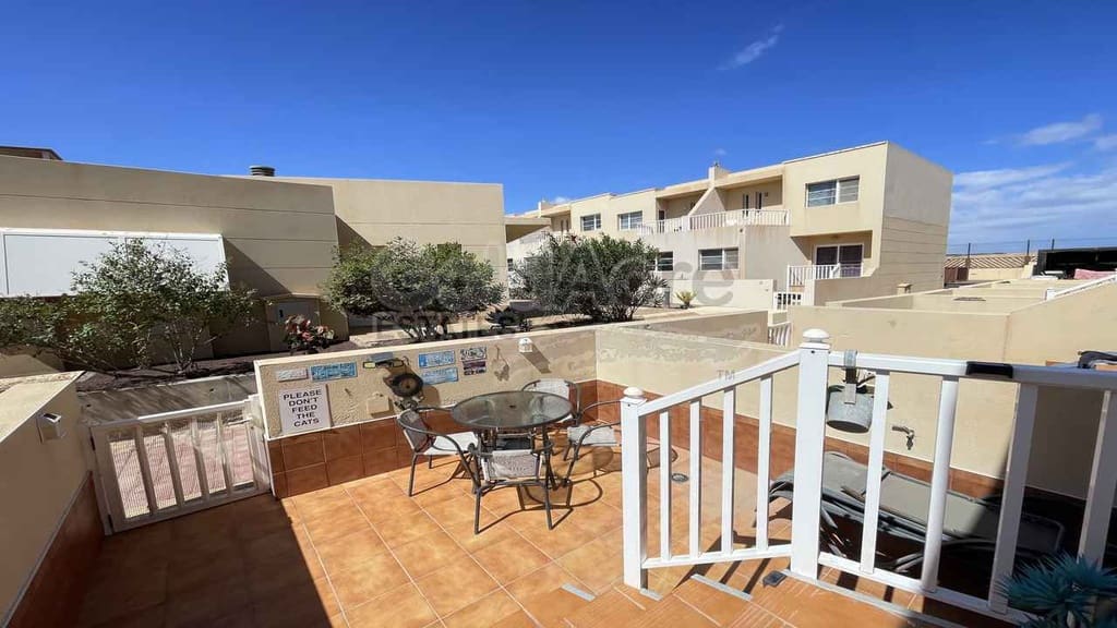 3 bedroom Villa for sale in Antigua with pool - € 229,000 (Ref: 10168032)