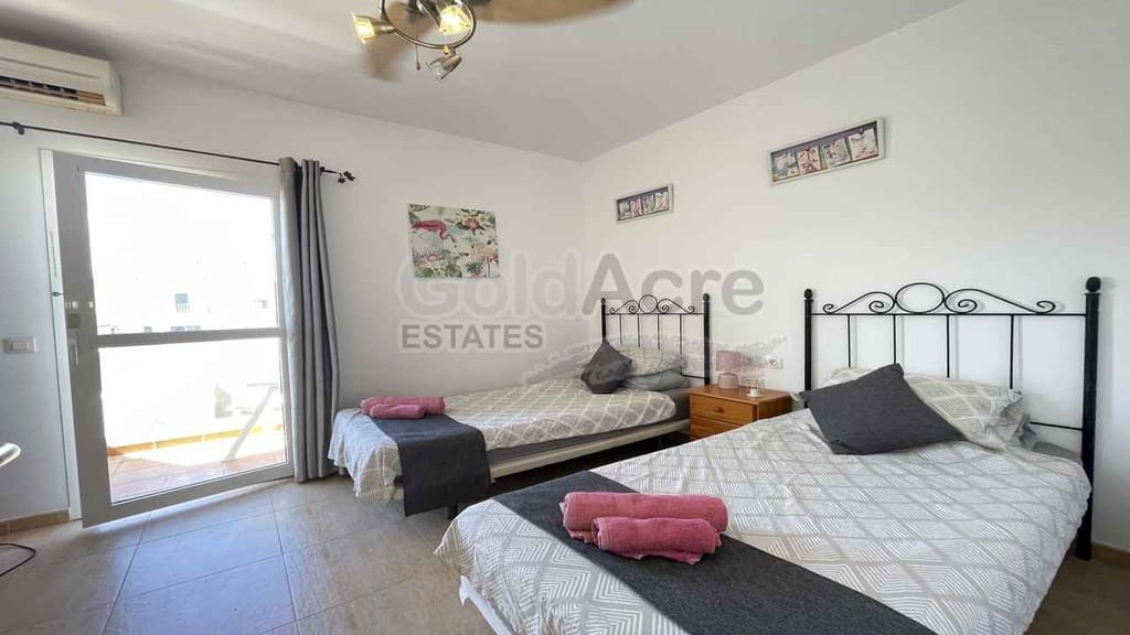 3 bedroom Villa for sale in Antigua with pool - € 229,000 (Ref: 10168032)