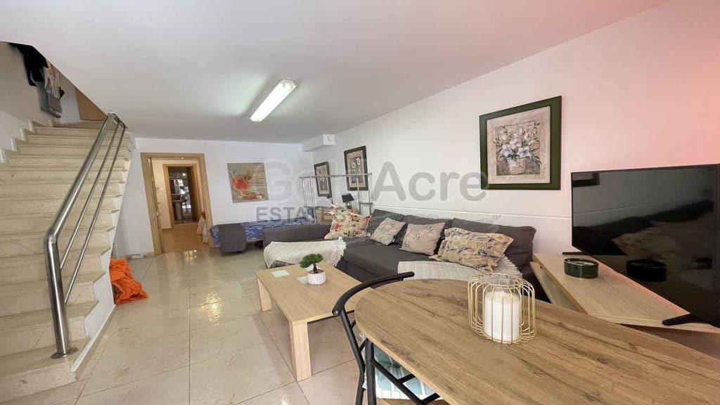 3 bedroom Villa for sale in Antigua with pool - € 229,000 (Ref: 10168032)