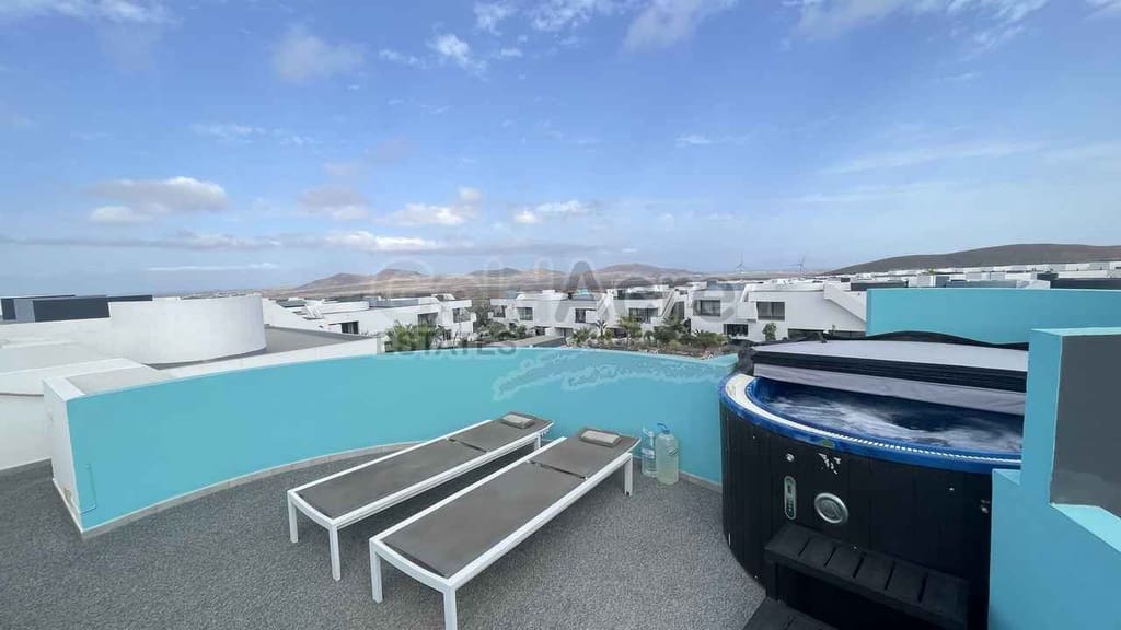 2 bedroom Apartment for sale in Villaverde with pool - € 279,000 (Ref: 10179730)