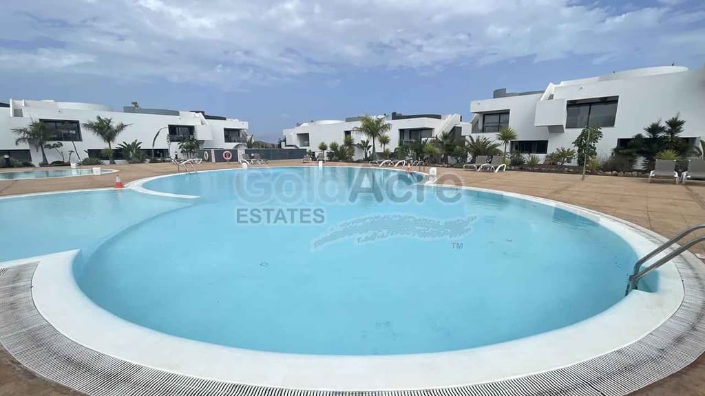 2 bedroom Apartment for sale in Villaverde with pool - € 279,000 (Ref: 10179730)