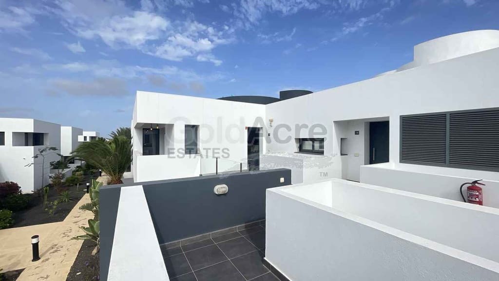 2 bedroom Apartment for sale in Villaverde with pool - € 279,000 (Ref: 10179730)