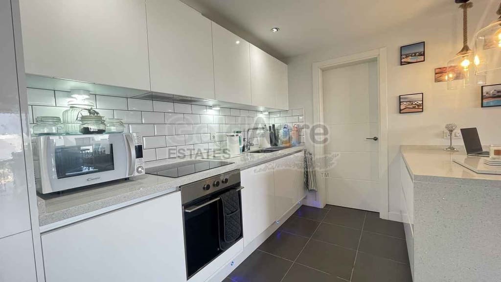 2 bedroom Apartment for sale in Villaverde with pool - € 279,000 (Ref: 10179730)